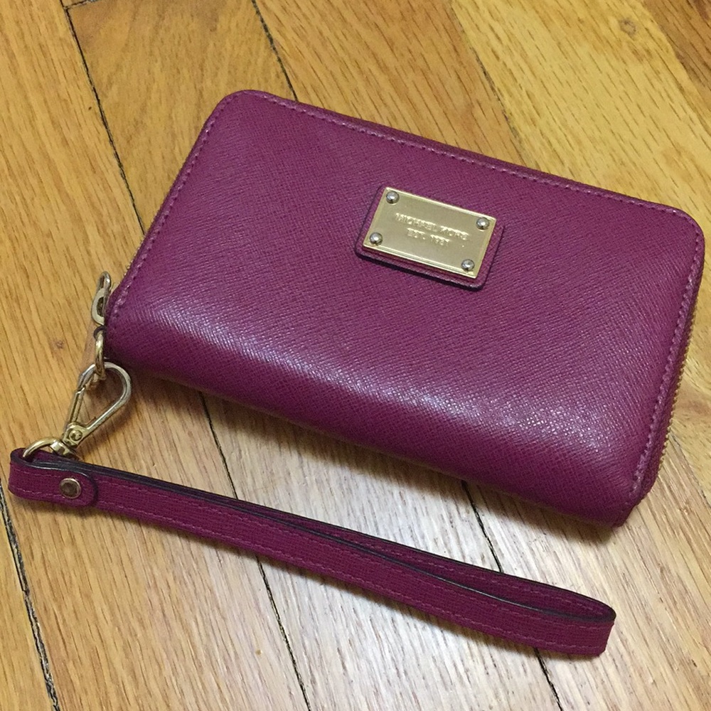Michael Kors Wristlet